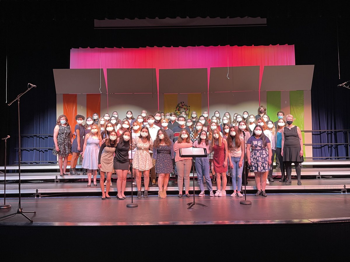 Hey, Lions… Be a part of the FUN in the 2021-22 music season! Travel with us to Niagara Falls and Toronto Canada, making music memories and lots of fun!
Auditions for our brand new vocal jazz/a cappella  ensemble, “Oakton Street Octaves” coming in August! Join us!