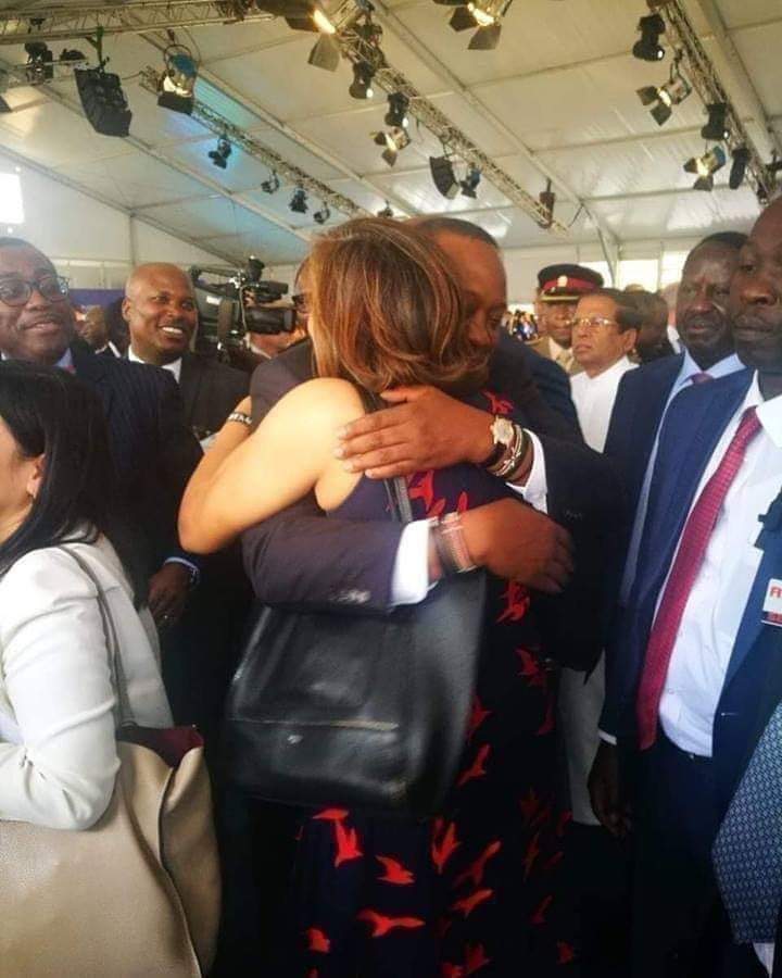 AbdulahiAdan10's tweet photo. When yo meet the IMF loan officer😂😂 https://t.co/Op5eJXhGe0