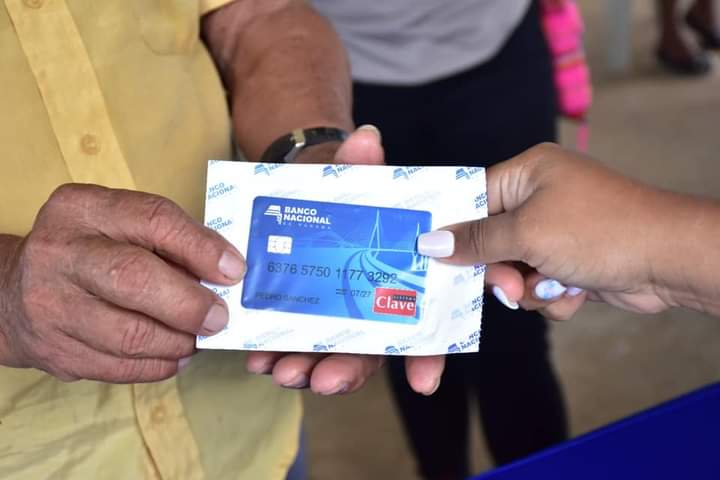 El Gobierno Nacional anuncia que a partir de este lunes 7 al viernes 18 de junio se desembolsará un total de 49.6 millones de balboas a 156 mil 762 panameños (as) de los diferentes Programas de Transferencia Monetaria Condicionada (PTMC) que cobran por Tarjeta Clave Social (TCS).