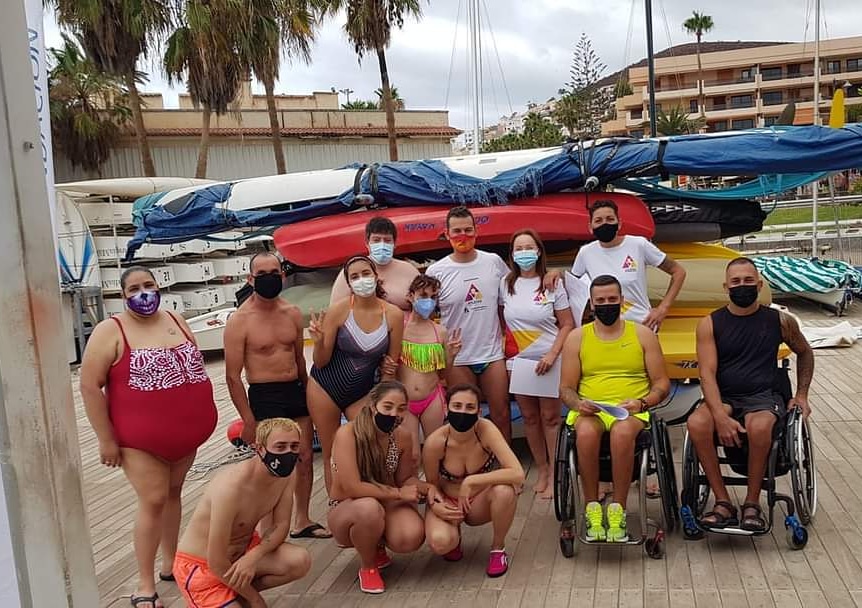 NavegantesArona's tweet photo. 🌊🌊 𝔼𝕟𝕔𝕝𝕒𝕧𝕖 𝕕𝕖 𝕄𝕒𝕣 🌊🌊
@AtletaSinFES participa en el proyecto de la Fundación @CajaCanarias practicando los deportes náuticos ⛵🛶 en la Escuela de Vela de Los Cristianos.
Gracias por la visita y esperamos vernos de nuevo pronto.
#EnclavedeMar #MaresQueDispares https://t.co/r3RCTGqrtz
