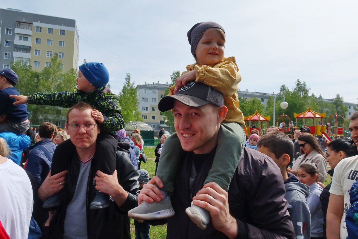 scaner86's tweet photo. День двора в Нижневартовске 5 июня 2021 | управляющая компания "Диалог" https://t.co/HEmuNL3UVu