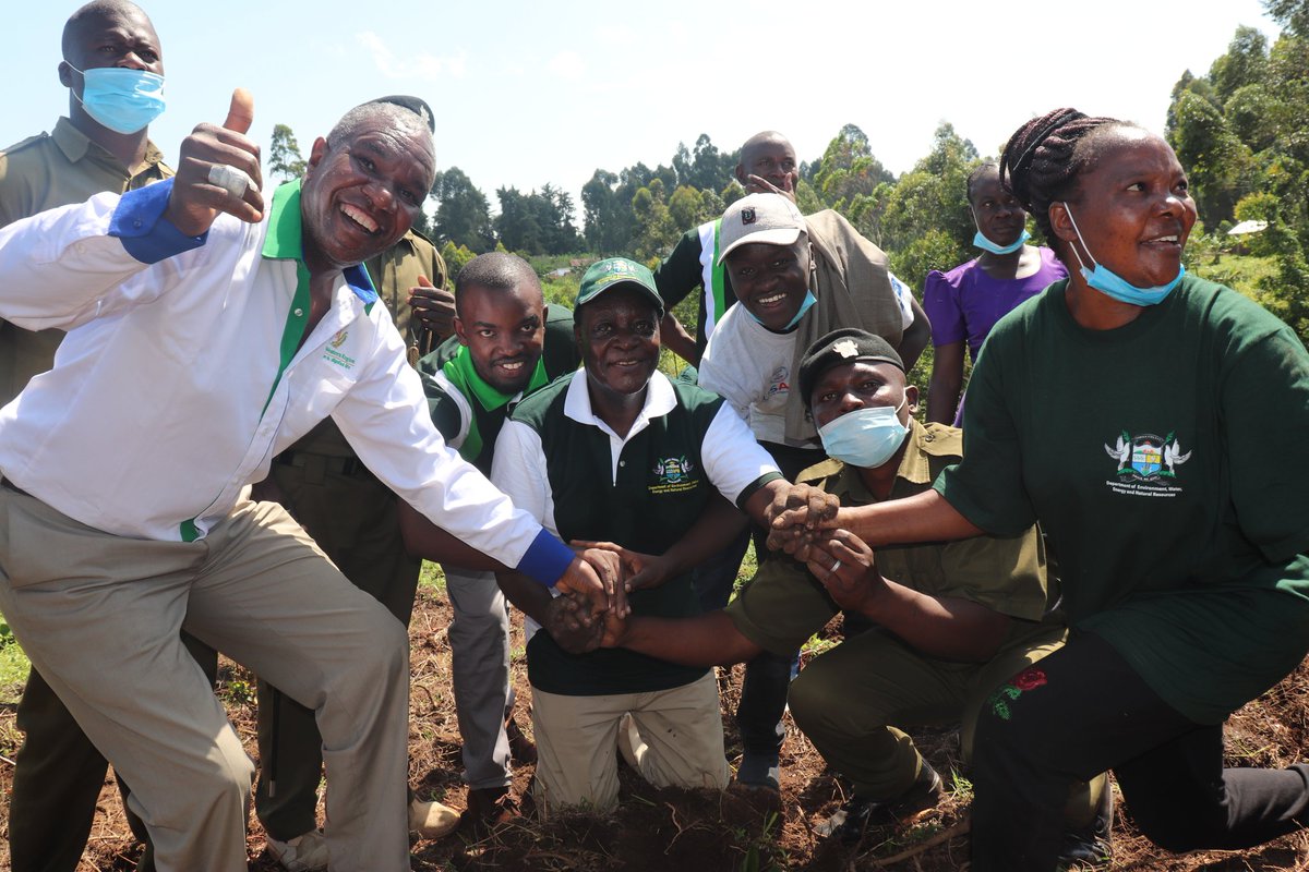 ADSWREGION's tweet photo. Together we can save the environment... Vihiga County Governor  DR. Wilbur Otichilo joins the community during the Environment Day Celebrations at Kibiri Forest in Vihiga County. The Governor planted trees with the ADSW team #SaveTrees  
@VihigaCountyGov @Environment_Ke https://t.co/Ww6aHAjel7