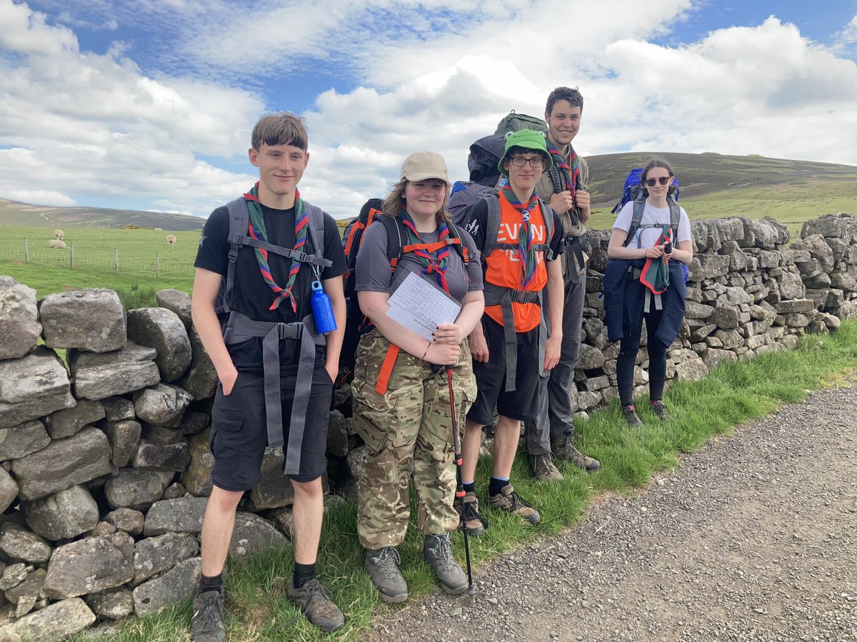 DofEKevin's tweet photo. Whilst out walking with Teddy (he’s old) &amp; Keziah in the Pentlands today it was great to bump into Philip Stewart &amp; Owain Stewart from @ScoutsScotland’s 17th West Lothian Group and their @DofEScotland Silver Team ‘Bru Set’. Happy faces around https://t.co/ypjBpQInBB