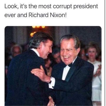 rosalita356's tweet image. Oh the desperation of this man to stay in power so none of the multitude of these atrocities would ever come to light 

Flood gates have opened.... find a lifeboat !