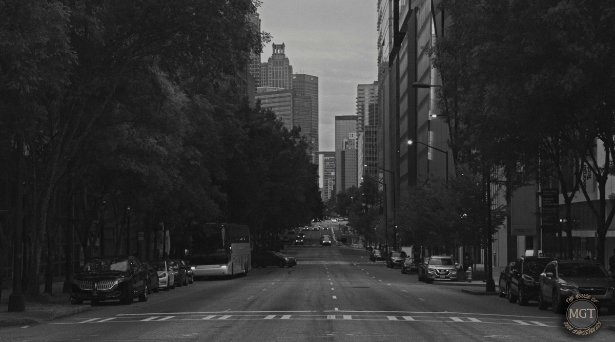 #BrownEyedSoulMan #streetstyle #streetphotography  #streetart #citylife #cityscape #traffic #citylights #cityview #streetphotographer  #streetview #citytrip #midtownatlanta #carbon #streetphotographers #cityphotography #citybestpics #streetlook  #streetframe #citylimitless