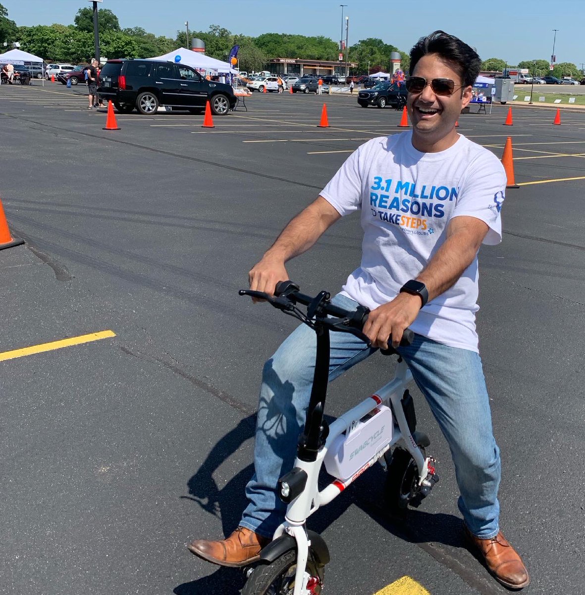 FITWITMD's tweet photo. What an Amazing #TakeStepsPhilly #DriveThru @WellsFargoCtr ! We celebrated great #IBD Heroes &amp; could not have done it without our @CrohnsColitisFn #Philly Staff, Volunteers &amp; Sponsors !

THANK YOU All &amp; @penngihep 

Donate to Penn’s GOTS the RUNS:

https://t.co/24h56SL4OB https://t.co/i0XIHh7skP