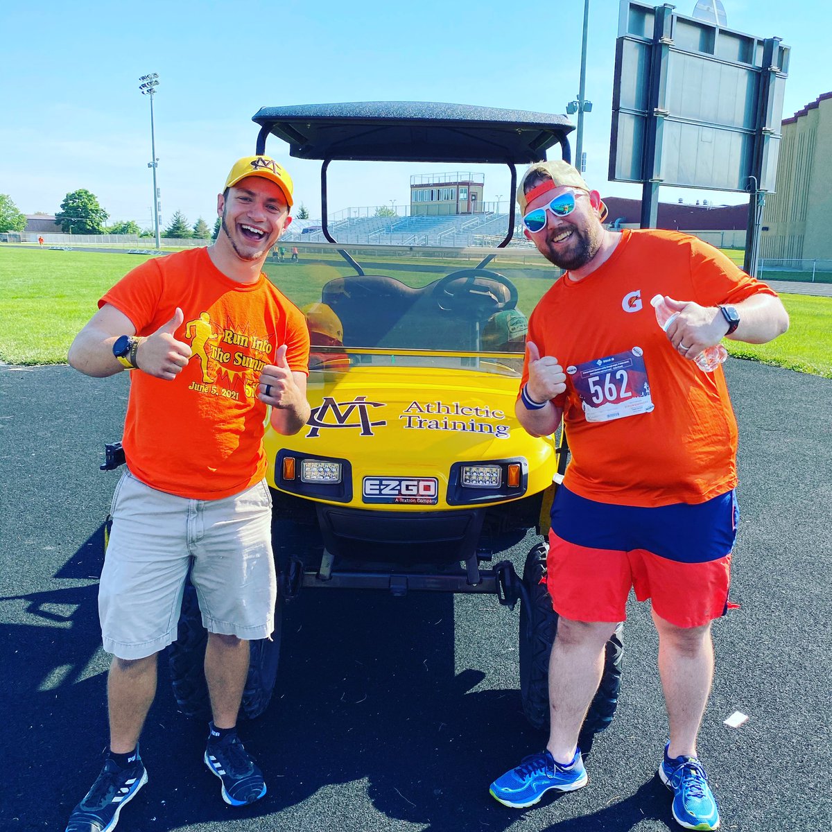 BandATs4's tweet photo. A hobby of a couple members is running. @MonroeCentralAT puts on a 5k event and @nervin04_atc showed up for support. #athletictrainers #bandsupport #sportsmedicine #hobbies #bandmembersturnedintofriends https://t.co/hDEwRI2Jjt