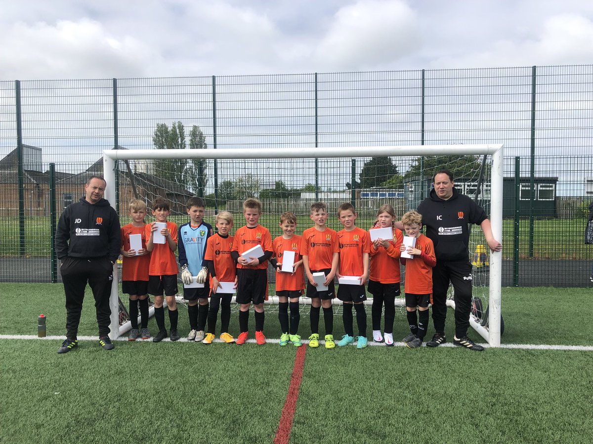 NorfolkCYFL's tweet photo. Some Team Photos from today’s U9s @4sportsgroup Cup Final @theFDCflegg x 👏👏⚽️🏆 https://t.co/7ZtoCsj050