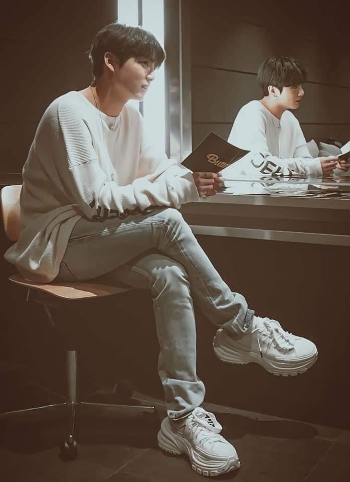 5im_jk's tweet photo. @ArabJungKook 🤍
-
방탄소년단정국 정국 JUNGKOOK 田柾國 #정국 #JUNGKOOK #BTSJUNGKOOK ジョングク https://t.co/9JzSSRKaJO