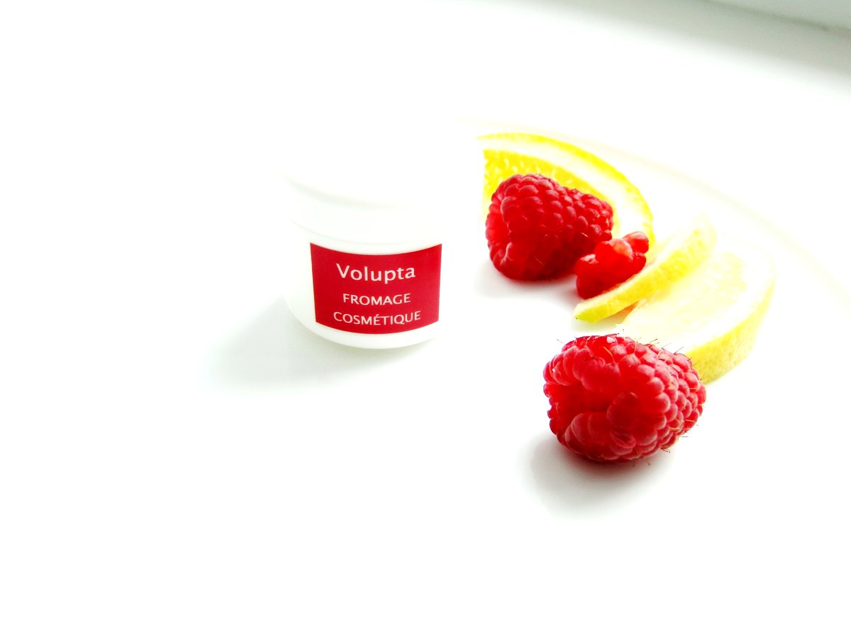 voluptatherapie's tweet photo. "Chaque création de Volupta Suisse est une ballade olfactive gastronomique et gourmande empreinte d'élégance, de poésie, de volupté. "
#voluptasuisse #voluptatherapie #voluptueux #soinsvisage #gastronomie #hautecosmetique #swiss #switzerland #elegancebleue #poetry #luxe #luxury https://t.co/rBU4aJjWzf