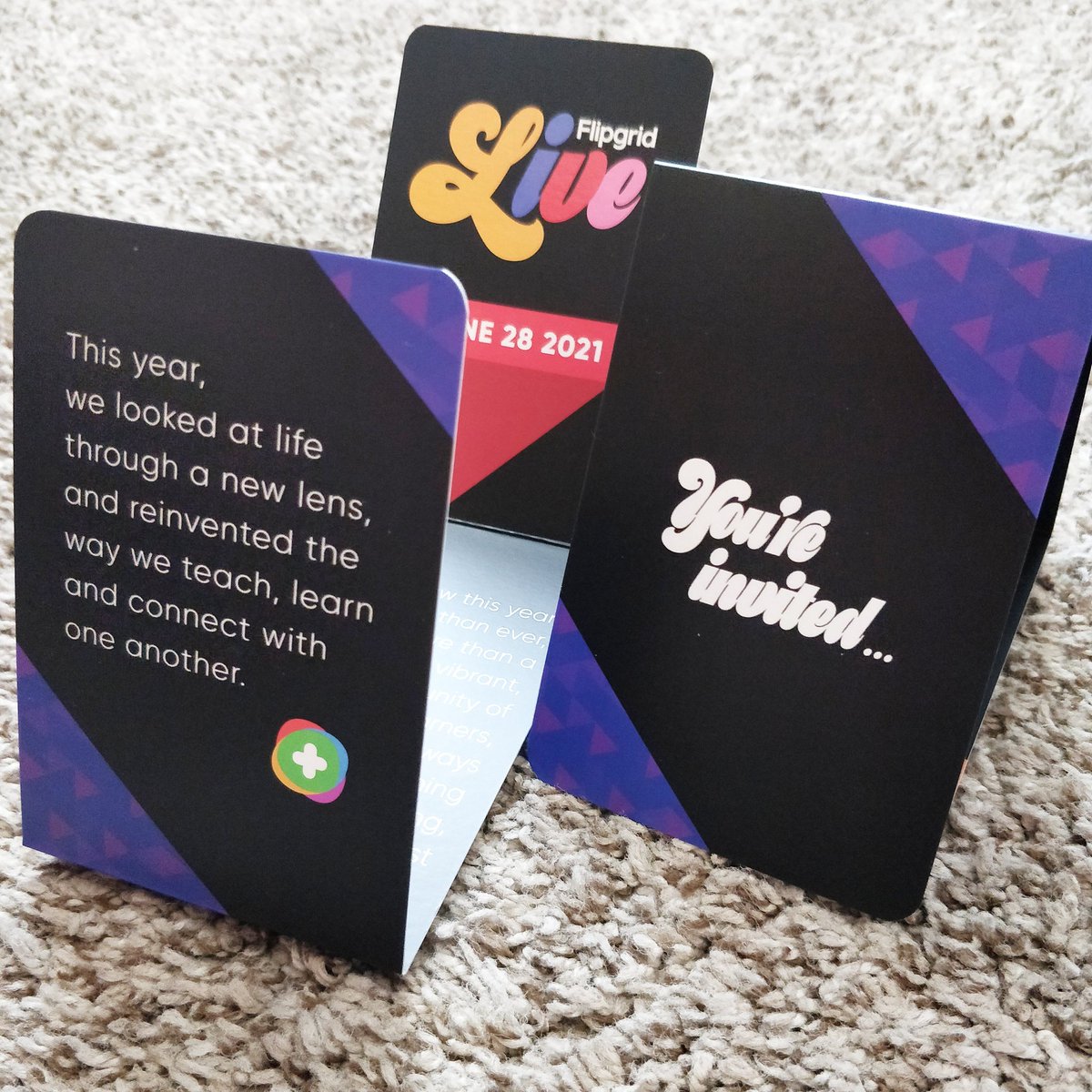 We are officially invited to #FlipgridLIVE 2021! 🚀

Who is joining us on June 28th? 💚

👉🏼 aka.ms/FlipgridLIVE 👈🏼

#eTwinz 👥