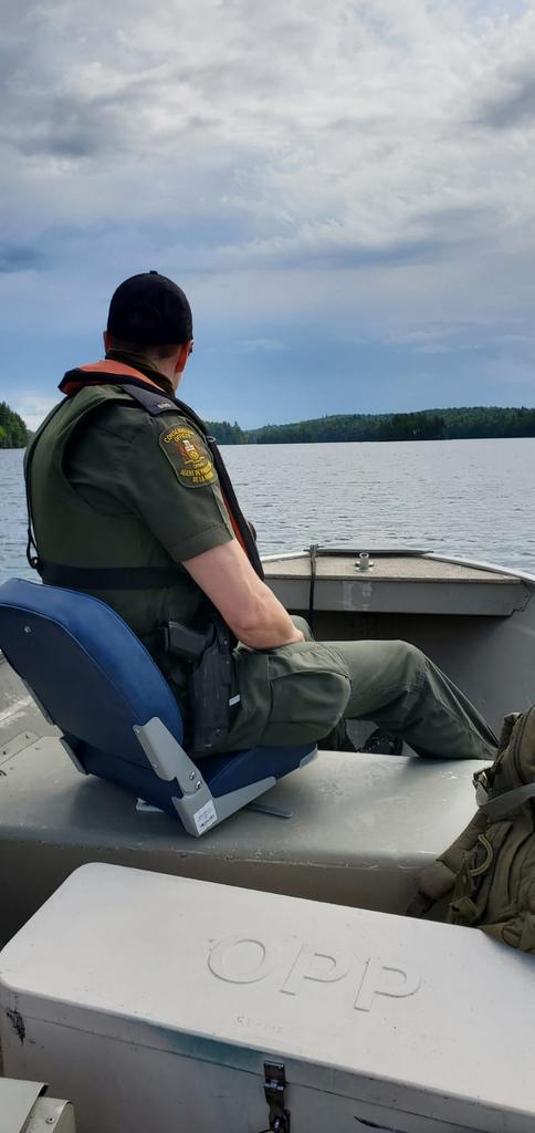 OPP and MNR partnering to ensure our waterways are being enjoyed by everyone in a safe and respectful manner. #HvilOPP ^JG