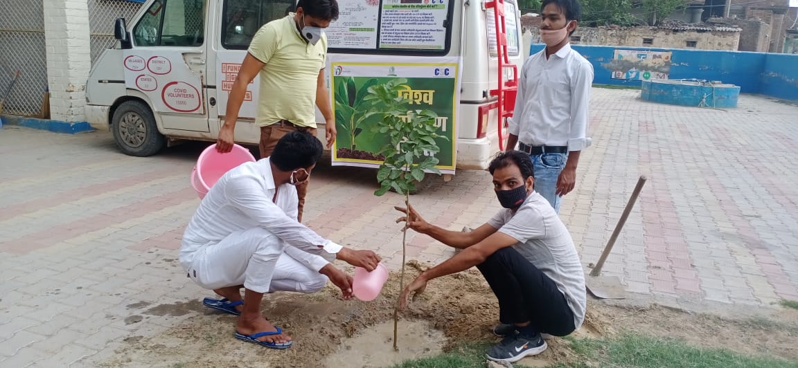 AlamkhanPardhan's tweet photo. पर्यावरण का रखें ध्यान
तभी बनेगा देश महान।
आज विश्व पर्यावरण दिवस के मौके पर आज अपने सीएससी सेंटर पर पेड़ लगाए।
शुक्रिया
आलम खान मेवात
#WorldEnvironmentDay2021
#Csccandothis
@dintya15 @ashi_apple @cscharyana @Prabhjotsidhu85 @arif_rajaka @parveendhm @Districtnuh https://t.co/GbsfTF94os