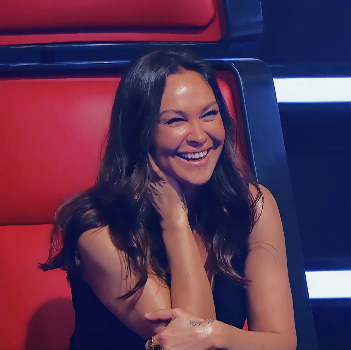 #osestürkiye ✌🏼| #hülyaavşar 🍷