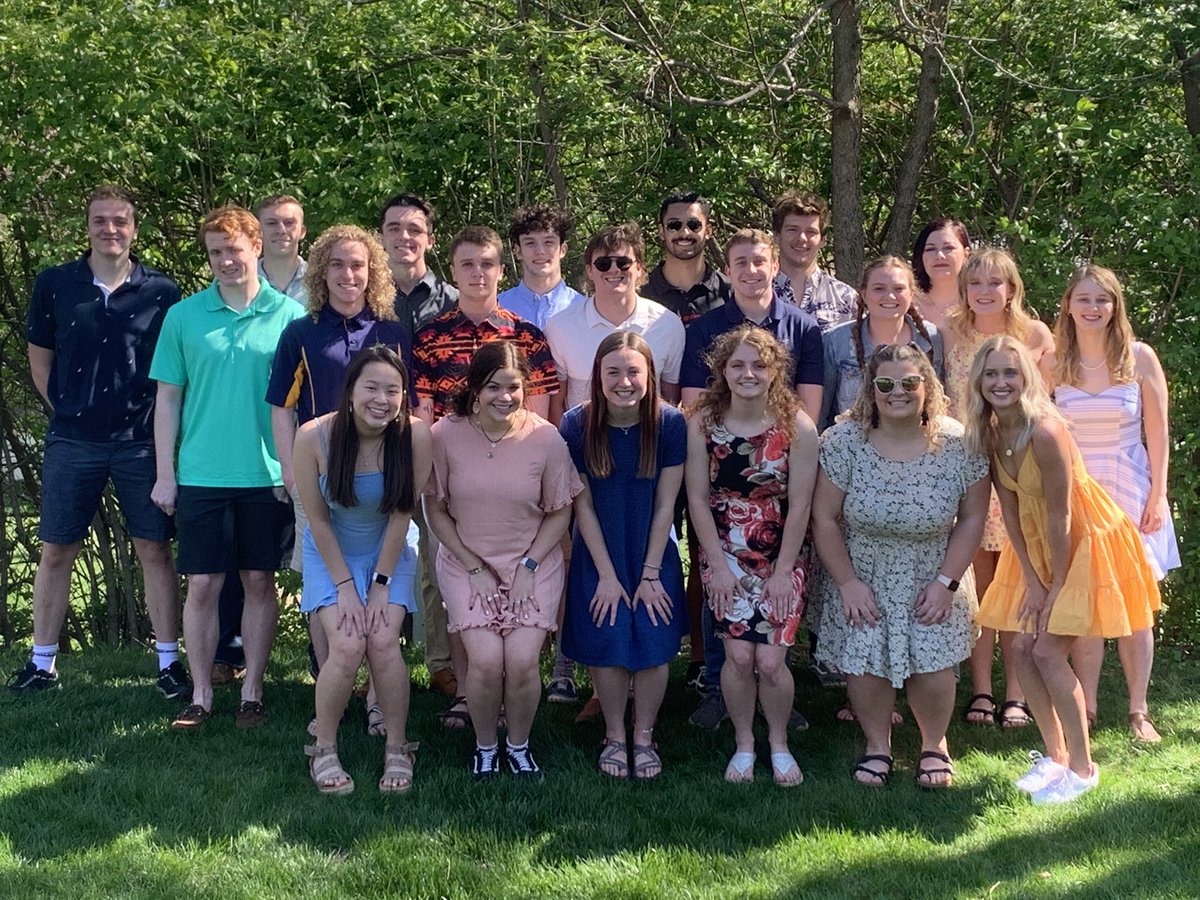 USM_Swimming's tweet photo. In the coming days we’ll be introducing our new teammates, but first some highlights from our amazing year:
-end of season celebration
-team captains
-team Champions of Character 
-Graduation
-incredible academic achievements
-team GPAs:
Men - 3.63
Women - 3.72
@LVTSportsGuy https://t.co/afPwKgakm2