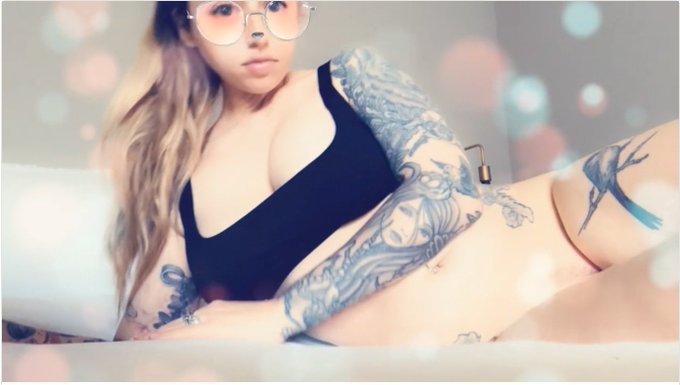 Watch sashsuicide's leaked NSFW photo on TwXstars