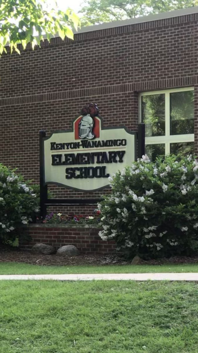 ❤️❤️ “Don’t cry because it’s over, Smile because it happened.” Dr. Seuss 🥰Thanks KW for 37 wonderful years! 😀❤️#whatmakesKWgreat