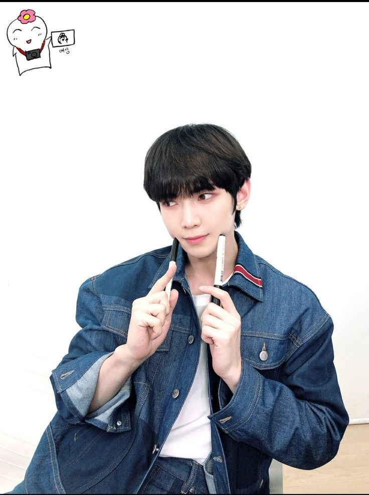 DiarioHongjoong's tweet photo. 🔔» Interação Social
   #HORIZON_CLASS 

→ Letra:  C

Comentem aqui palavras com C utilizando as tags #ATEEZ , #에이티즈 , #エイティーズ e marcando o @ATEEZofficial 

⏰ : até 20:10

- Berry🍓 https://t.co/BMcbnVtkGa