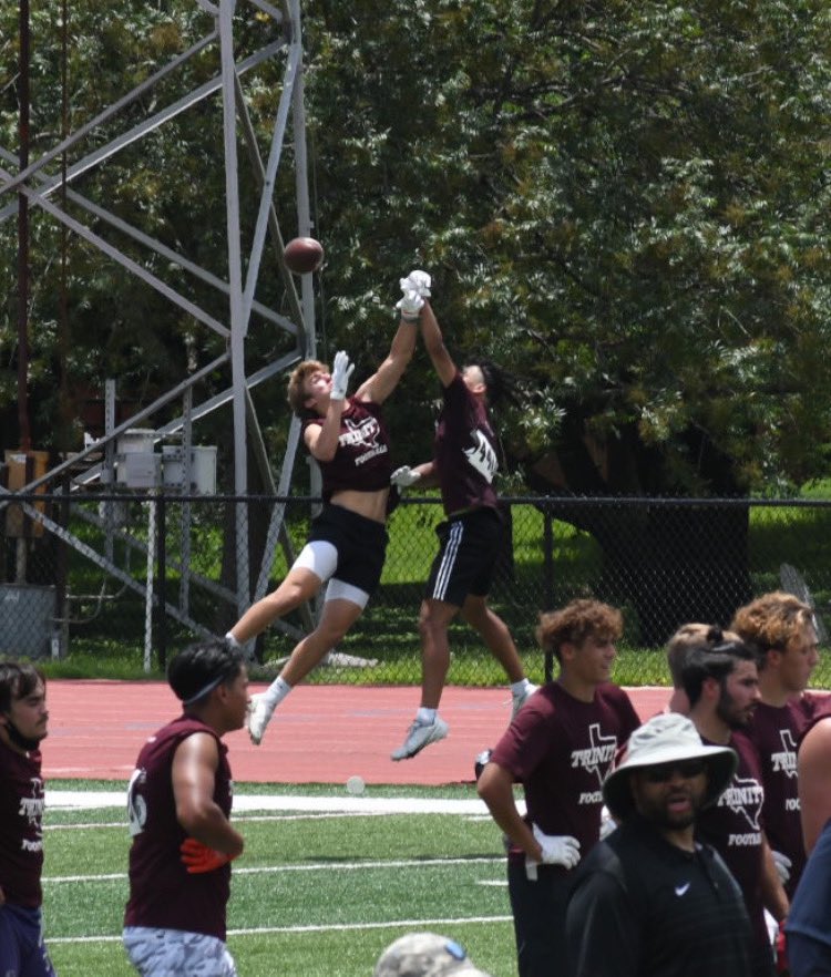 RayfieldEthan's tweet photo. Had a great time competing today at the Trinity University Elite Camp. @CoachFucillo @CoachPatchmc42 @coachDjackson1 @Coach_Fab  @CoachSatBhakta @CoachRyanBecker @FbCougar https://t.co/b2r5Xoam5J