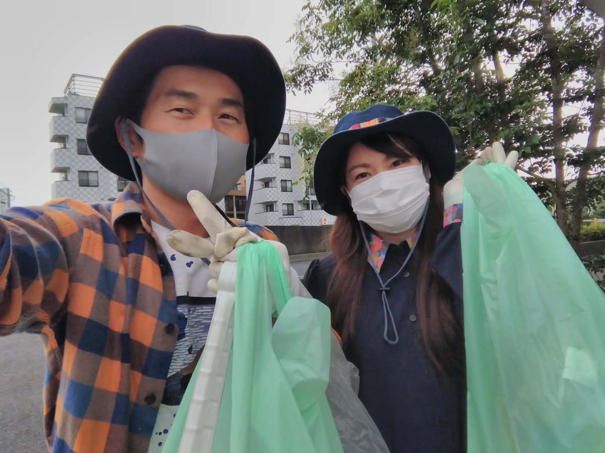 早朝ゴミ拾い７６回目。
今日は普段より涼しい日になるみたいですね。カンカラの天気が好きなんで早く梅雨開けないかなぁとか思ってたけど紫陽花を見ると梅雨もええやんって思いました😙単純（笑）
今日もお疲れ様です！