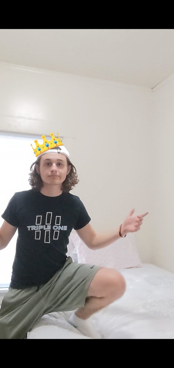 MasonMandolfo's tweet photo. New bed. Who dis? https://t.co/YNvEM5U8eR