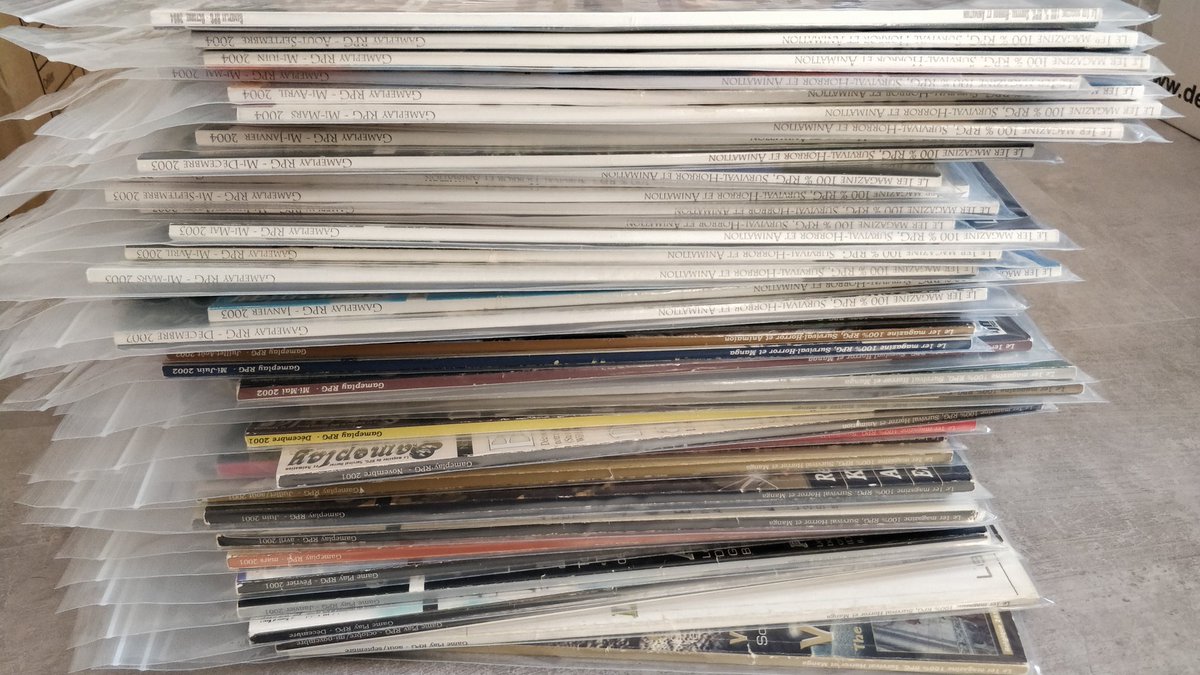 vidok_twit's tweet photo. Activité de la soirée : commencer à inventorier les magazines. 

Première victime : #GameplayRPG https://t.co/v1ZiVzdH65