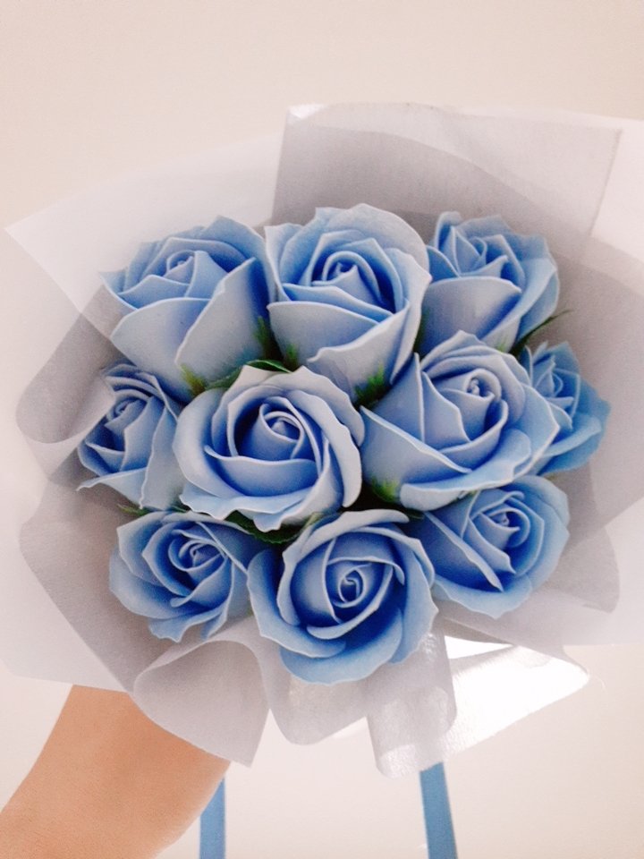 aBleeding_heart's tweet photo. 꽃다발 처음 받아봄..♡
올해 생일은 기억에 남을듯 하네 https://t.co/0JA59n76Gu