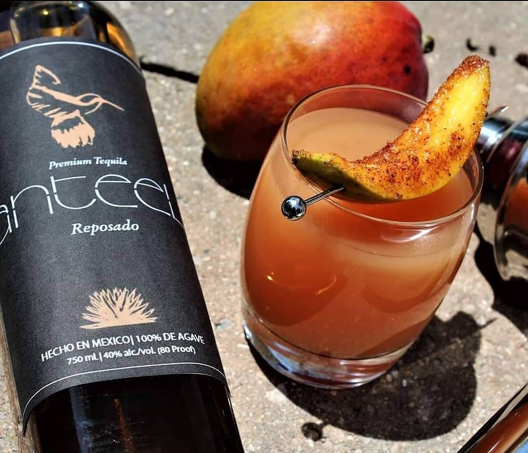 Mangoes 🥭 are one of the most popular fruits in the world and they make a fantastic cocktail! 

Anteel Reposado, mango juice, simple syrup topped with some club soda. 

Simple, easy cocktail 😋