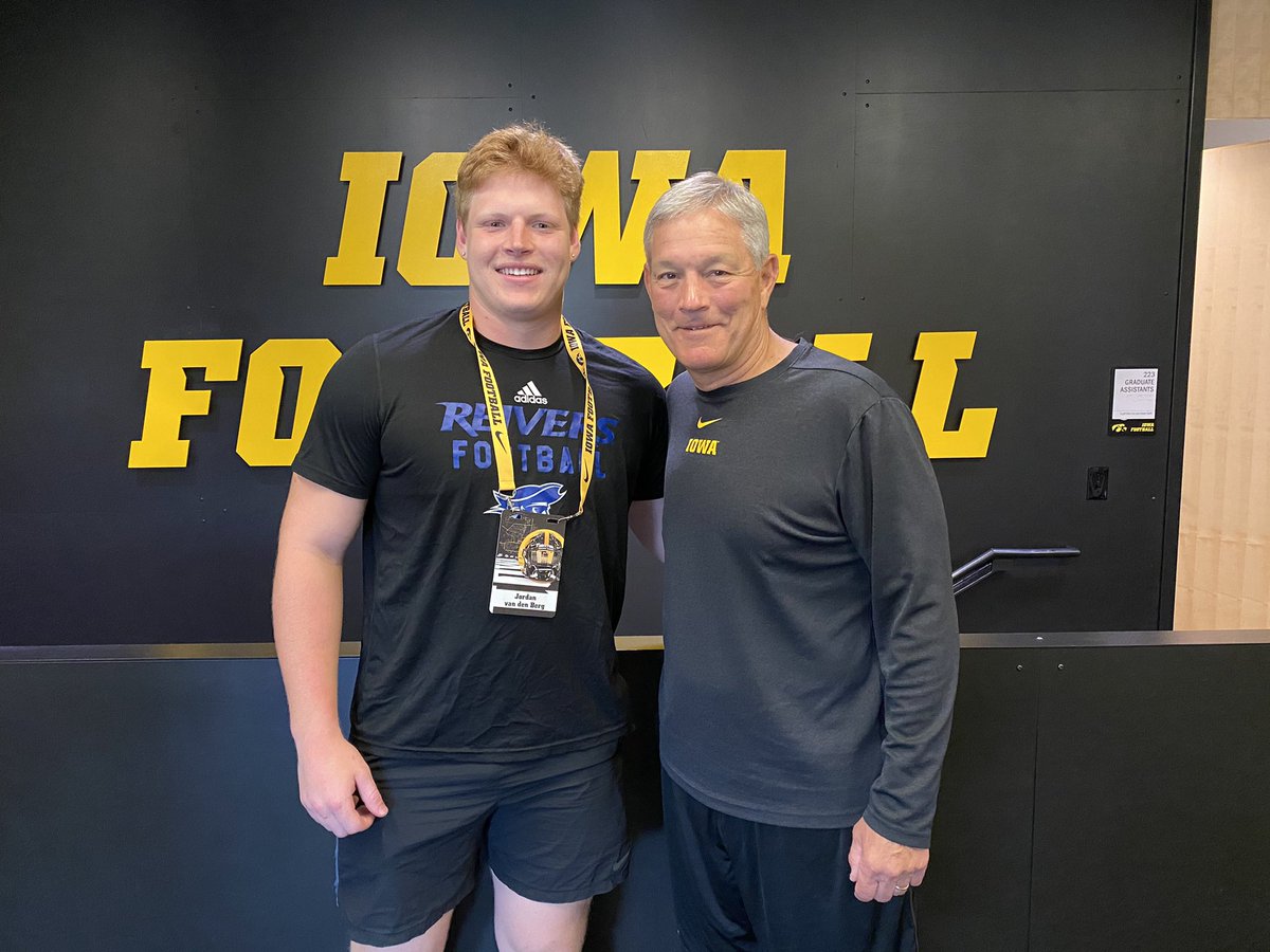 JordanvandenB12's tweet photo. After and great workout and visit, I am extremely blessed to receive an offer from the University of Iowa!! #GoHawks https://t.co/n8GiZKk5mJ