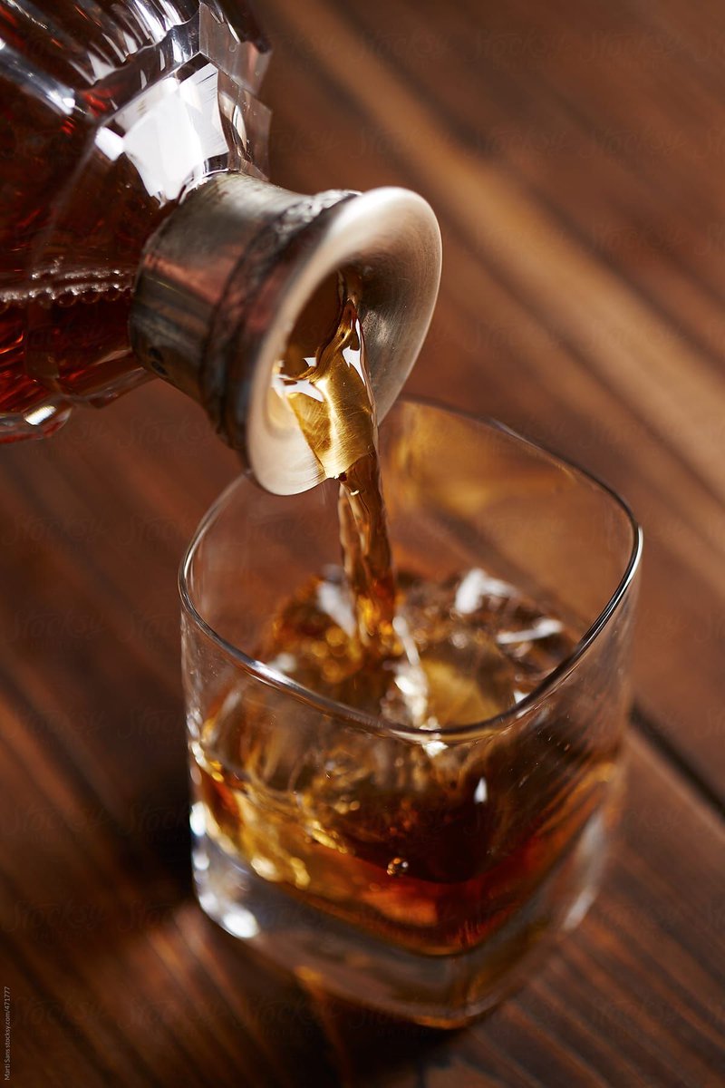BlueWatersMtnL's tweet photo. Whiskey tastes better at the lake. 🥃

#lakesanteetlah #travel #hospitality #vacation #hotellife #resort #hotelroom #holiday #food #lake #picoftheday #hotelsandresorts #bluewatersmountainlodge https://t.co/F52BFMZC07