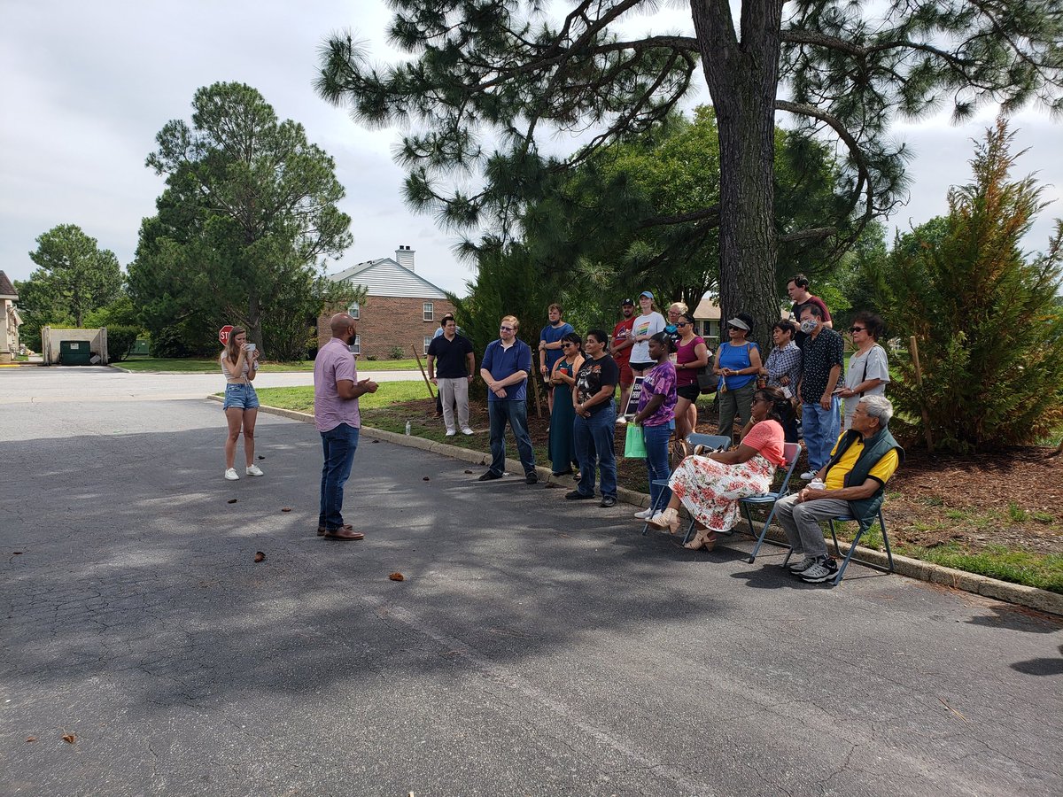 Tracie Liguid for Delegate (@tracie4vb) on Twitter photo Thank you to <a href="/SeanPerrymanVA/">Sean Perryman</a> and all of our incredible volunteers that came out to help us knock doors in Virginia Beach today! There are only 4 days left - make your voice heard by voting on June 8th #TeamTracie Thank you to <a href="/SeanPerrymanVA/">Sean Perryman</a> and all of our incredible volunteers that came out to help us knock doors in Virginia Beach today! There are only 4 days left - make your voice heard by voting on June 8th #TeamTracie