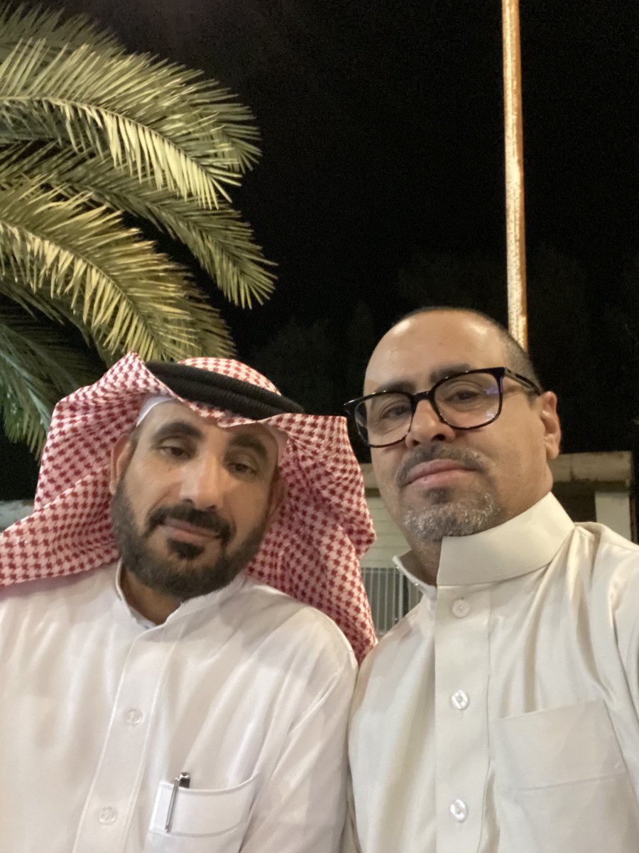 مع الاخ والصديق العزيز ابو فراس / سليمان المطير العضو في ادارة فارس الشمال وصائد الكبار  (الطائي). الف مبروك ابو فراس التاهل لدوري الاضواء كل التوفيق لك ولادارة ابو عبدالمحسن للنهوض بالفريق الاول بدوري الاضواء للمراتب المتقدمه باذن الله.