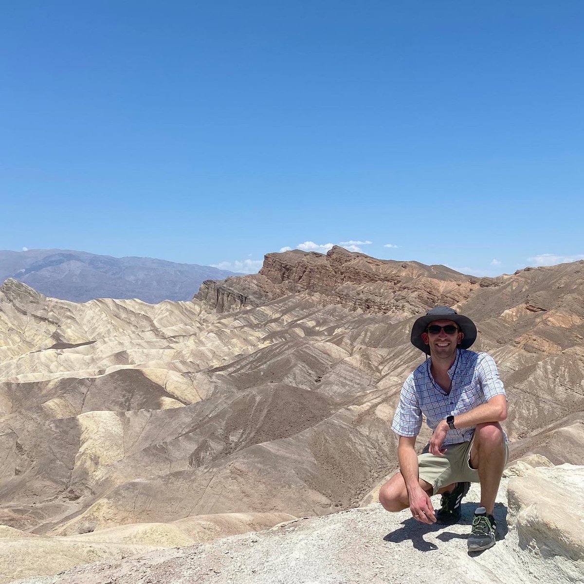 joel_off_air's tweet photo. Killer views at #DeathValley โ๏ธ๐ #California #NationalParks #8DaysInTheBasin #HotAsHell #DantesView #ZabreskiePoint #MesquiteDunes #BelowSeaLevel https://t.co/hbJ6YqCB2i