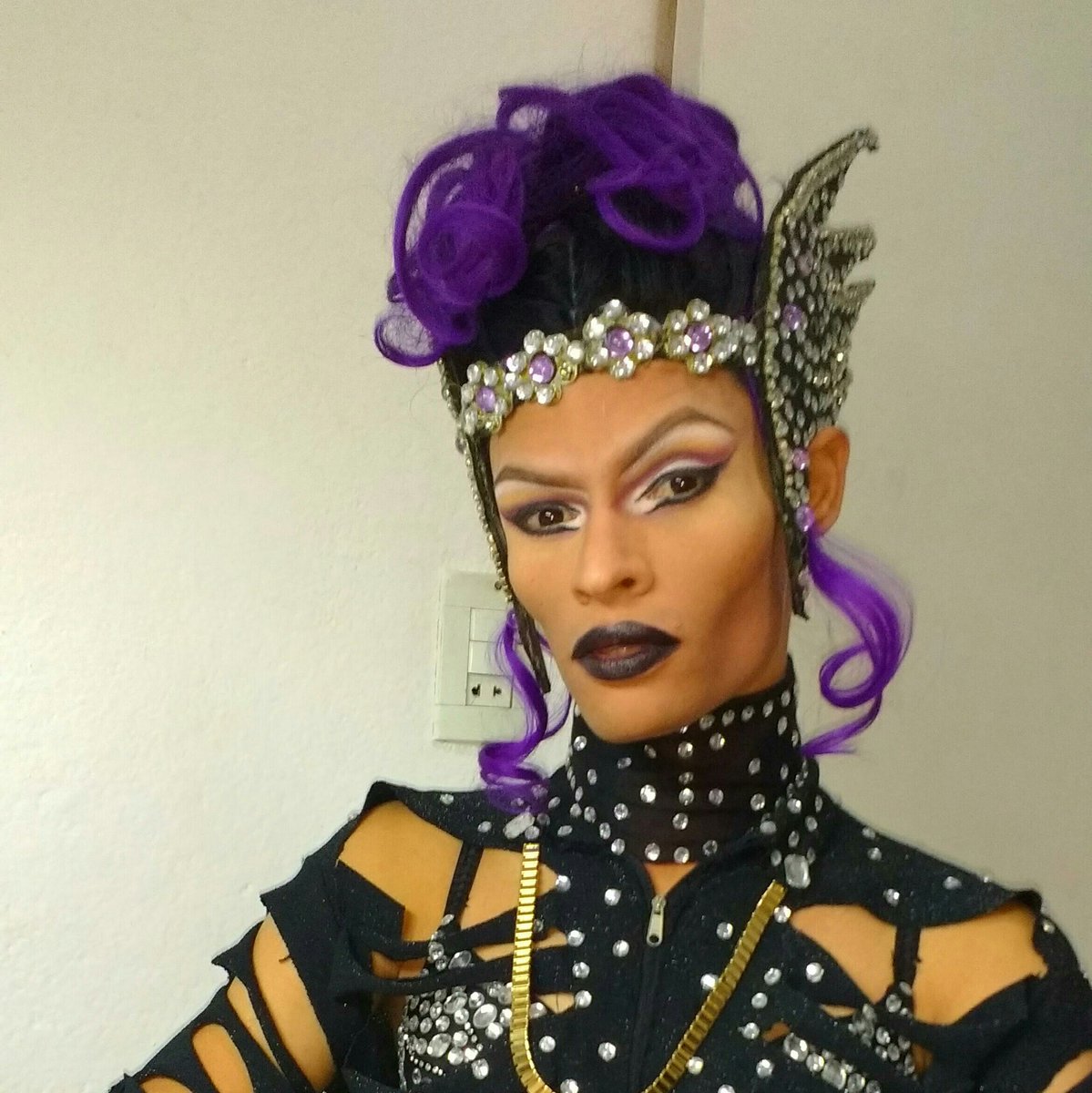 isaackypower's tweet photo. I`m Black ... ✊✊✊✊✊#ImBlack #ImQueen #ImKing #BlackLivesMatter #Afrofuturismo #afrolatina #AfroQueen #AfroKing #Afrohouse #Afrobeat https://t.co/VziHRTwziP