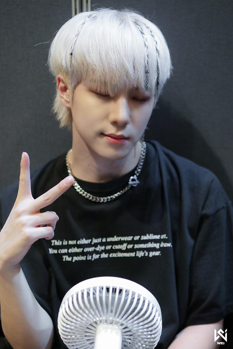 #김동한 #KIMDONGHAN <a href="/WEi__Official/">위아이(WEi)_OFFICIAL</a>