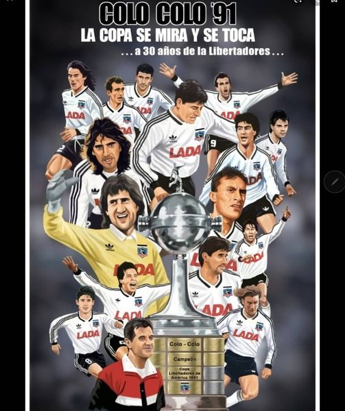 DavidAbuhadba's tweet photo. El único que "la ha tocado", el único que jamás jugó en 2ª División ("la B" o "los potreros") y lejos, pero lejos el MÁS GRANDE y MÁS CAMPEÓN. Al frente...(silencio), acá la fiesta es ETERNA: "porque el recuerdo de David Arellano siempre te guía por la senda triunfal" 
#ColoColo https://t.co/LsqczMiANo
