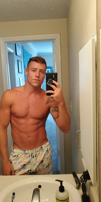 Hey 👋 https://t.co/86PlrQHfC0<a href="/tag/surferboy"class="tags"><span>#surferboy</span></a>