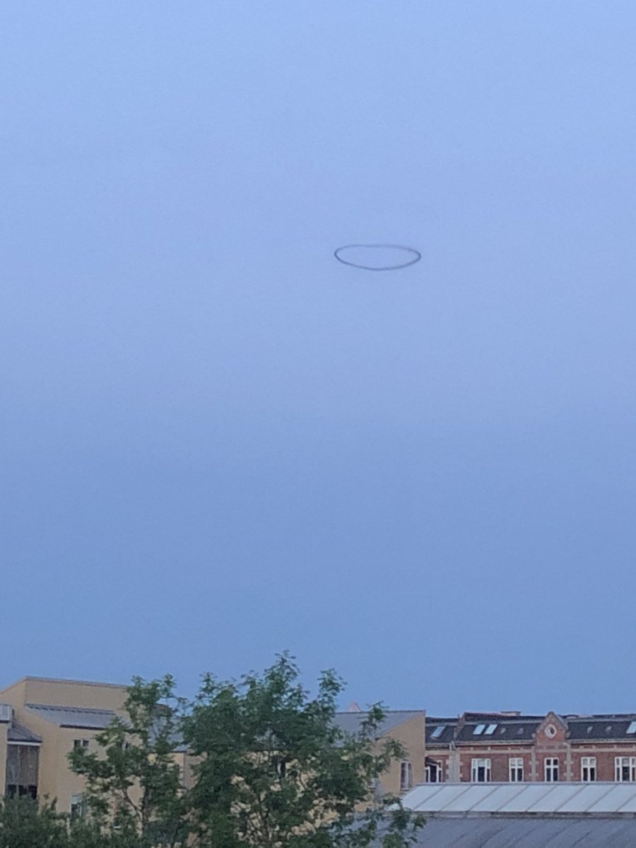 Black ring over the evening sky in #Copenhagen. Apparently it’s a thing.