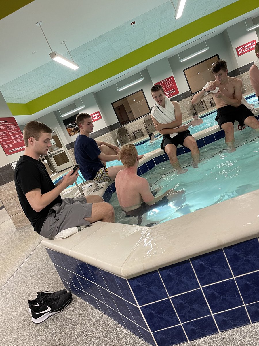 Great kickoff to our summer team camp <a href="/ChargerMBB/">Hillsdale Men's Basketball</a>.   A first class team camp experience that was well organized, excellent facilities, great officiating and terrific competition. Thank you <a href="/coachjshulman/">John Shulman</a> <a href="/CoachKomara/">Anthony Komara</a> and all the UAH Team Members.