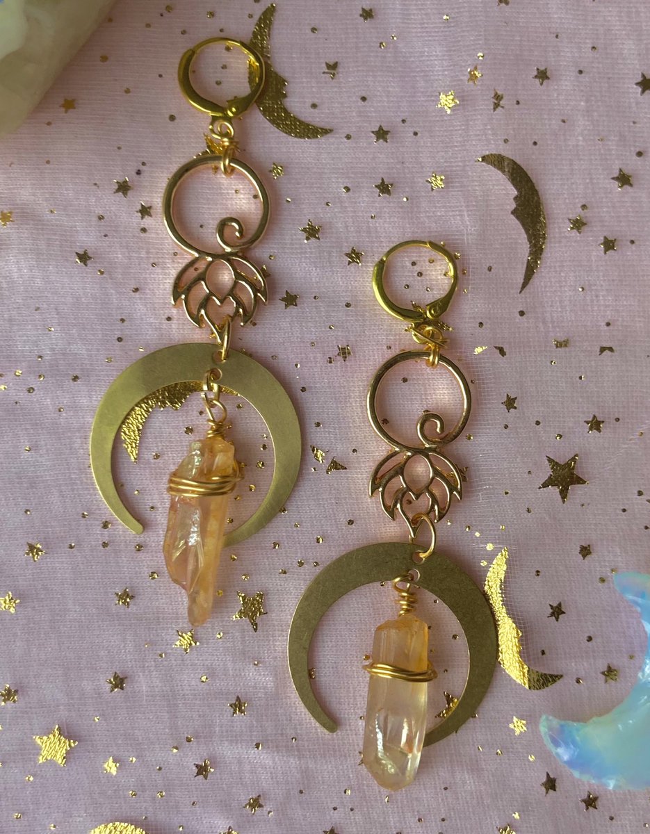 ✾ 🌙Raw Quartz, Lotus Flower &amp; Moon Earrings🌙 ✾ 
✾ ✨Available on my page✨ ✾ - 
etsy.com/shop/VenusJewe…