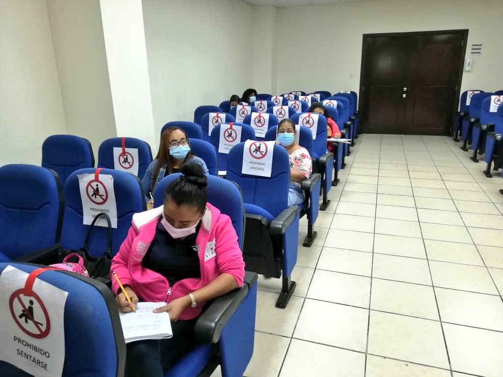 InadehOficial's tweet photo. Con excelentes resultados avanzan en el Centro @InadehOficial de Los Pueblos los cursos de la jornada nocturna de Seguridad Industrial y Riesgo Profesional a cargo del instructor Baudilio Morales y el de Inglés Básico que imparte el instructor Fernando Henry. #CambiandoVidas https://t.co/u5tHpvfqH2