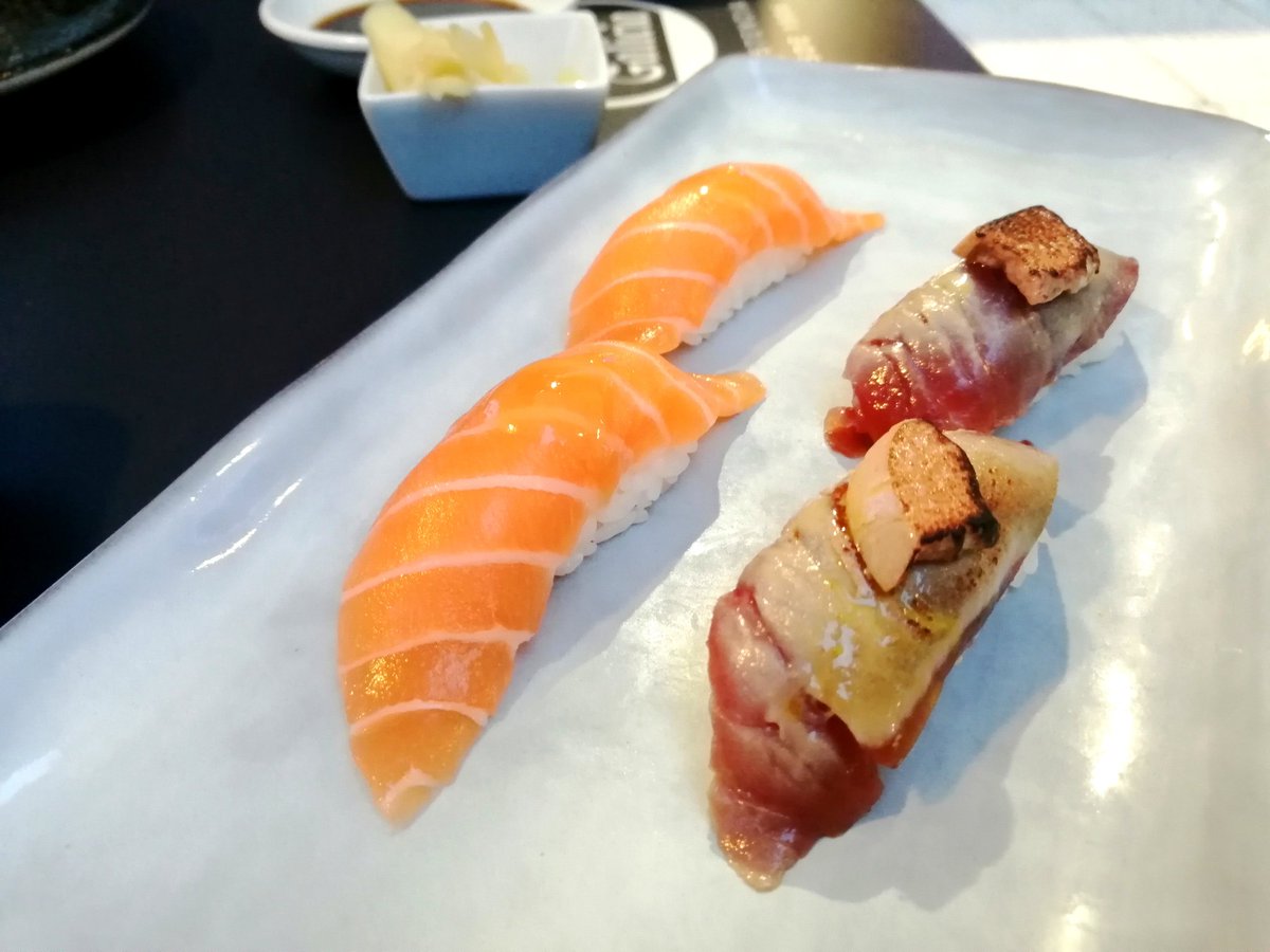 cocinoterapeuta's tweet photo. Restaurante Ezeki en Murcia. Nos ha encantado!! RelaciΓ³n calidad precio espectacular! Opciones #singluten Volveremos!
#Ezeki #Sushi https://t.co/UVGameiS7D