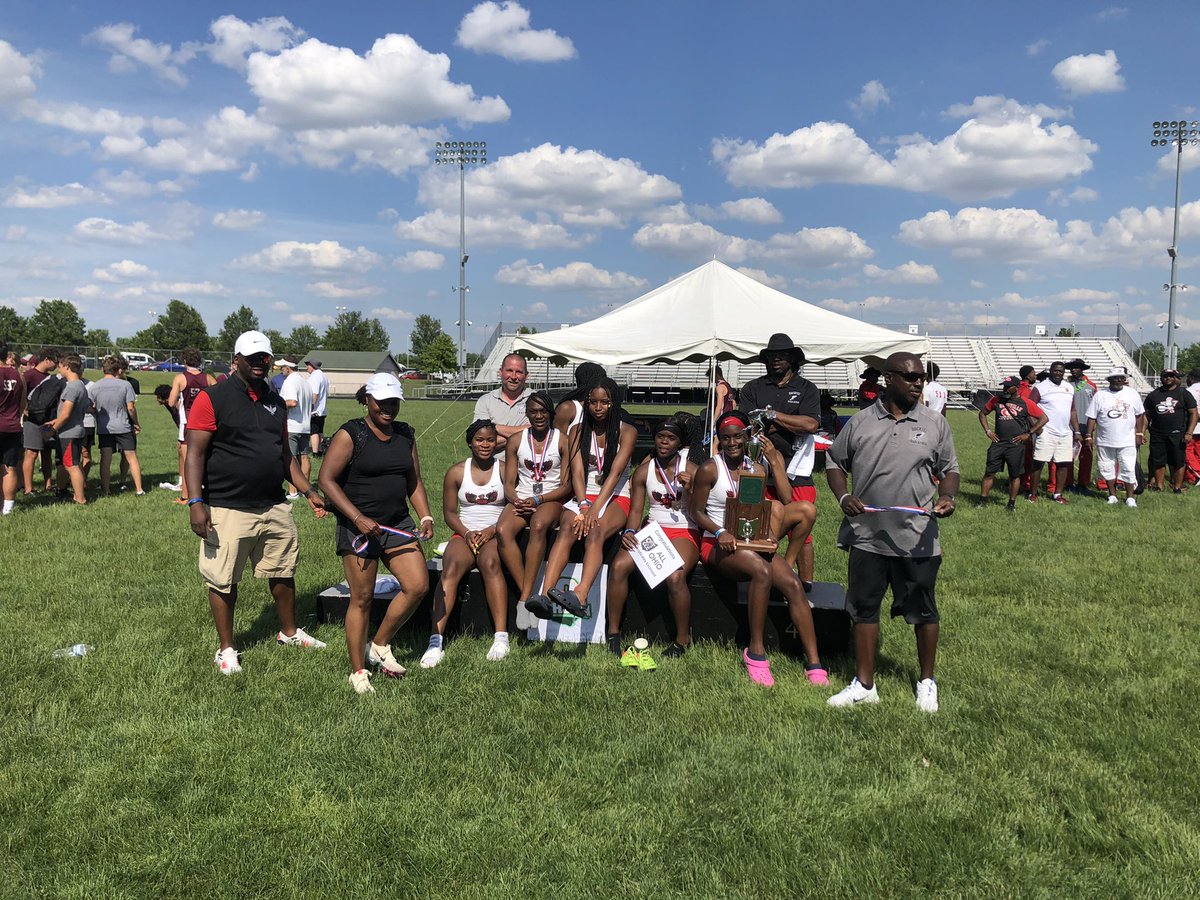 OHSAASports's tweet photo. #OHSAA DIVISION II TRACK AND FIELD: Congratulations to Akron Buchtel for being the Division II state runners up in girls track and field! https://t.co/7JYDne2PVf
