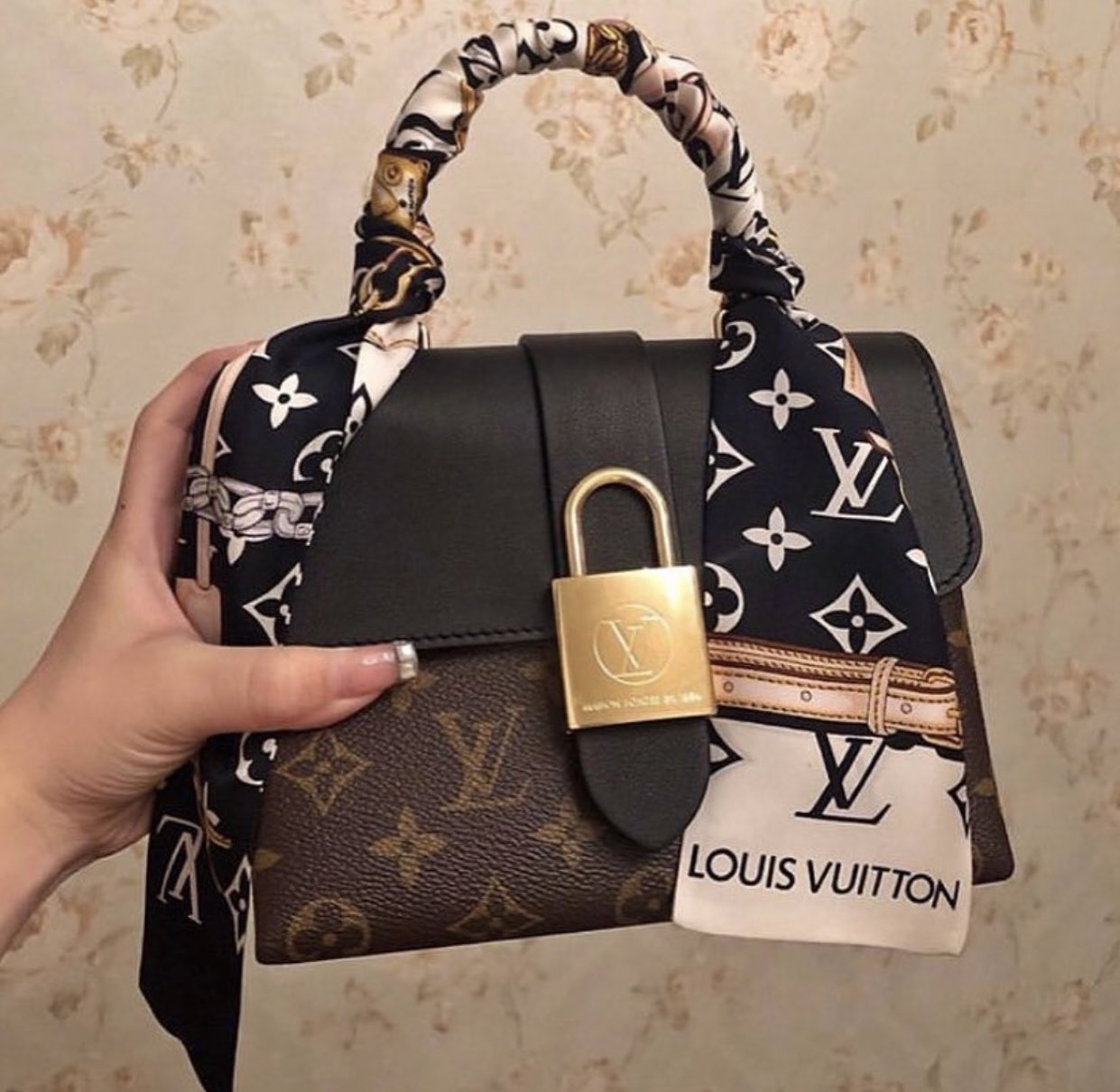 m ✨ on X: thinking of this louis vuitton bag  / X