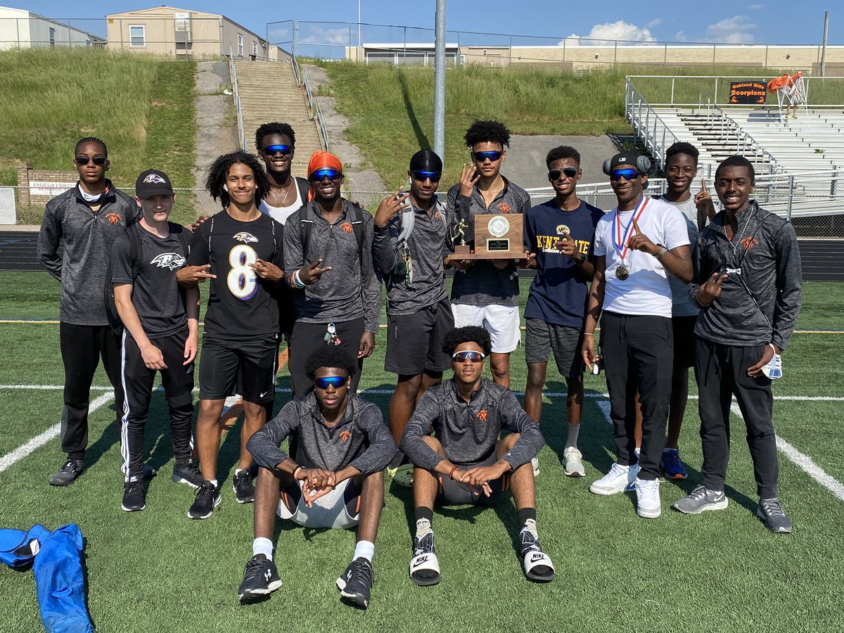 Oakland Mills HS tweet media