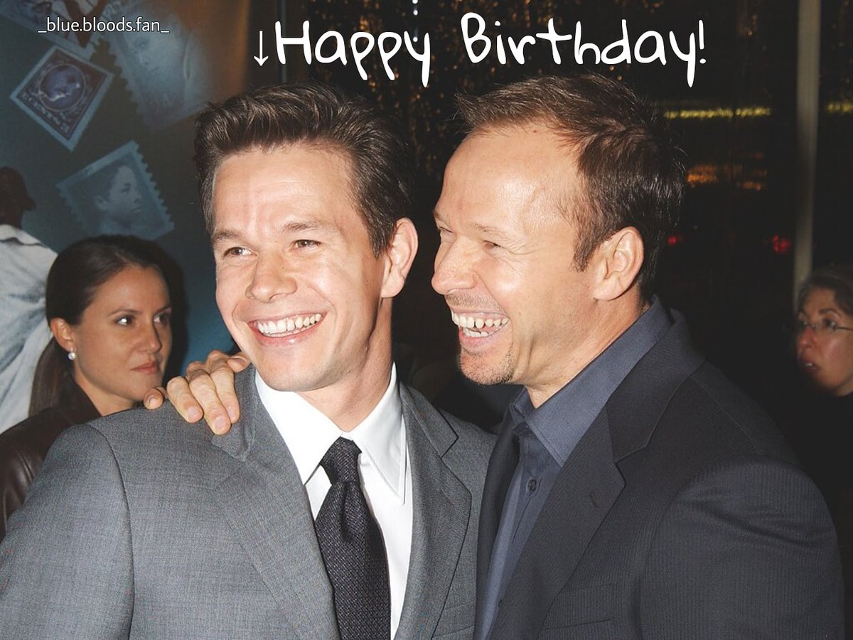 Happy Birthday @markwahlberg ❤️❤️!!
#HappyBirthday
#MarkWahlberg
#family
#Brothers
#bluebloods #spreadloveandlovewillspread #twug #tomselleck #frankreagan #henryreagan #donniewahlberg #dannyreagan #bridgetmoynahan #erinreagan #jamiereagan #willestes #samigayle  #jamko