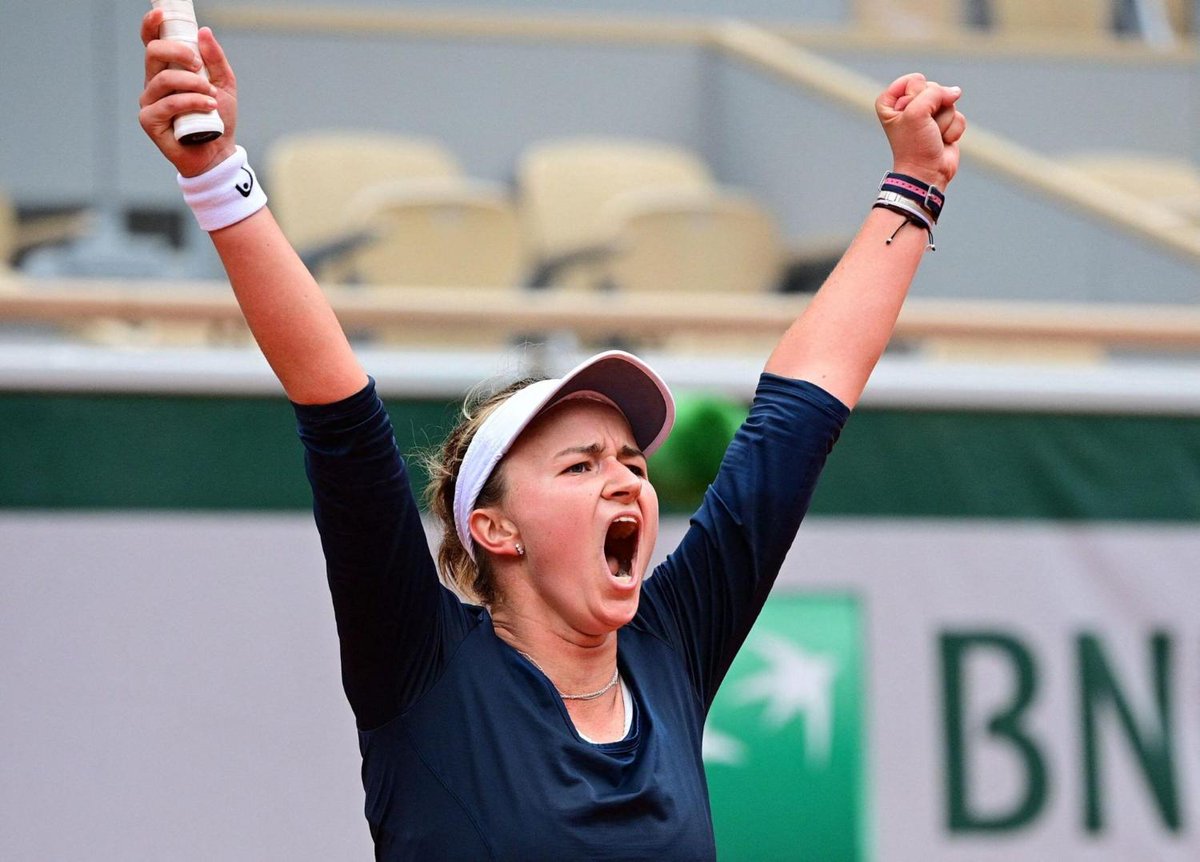 Barbora Krejcikova ousts No. 5 Elina Svitolina in Paris