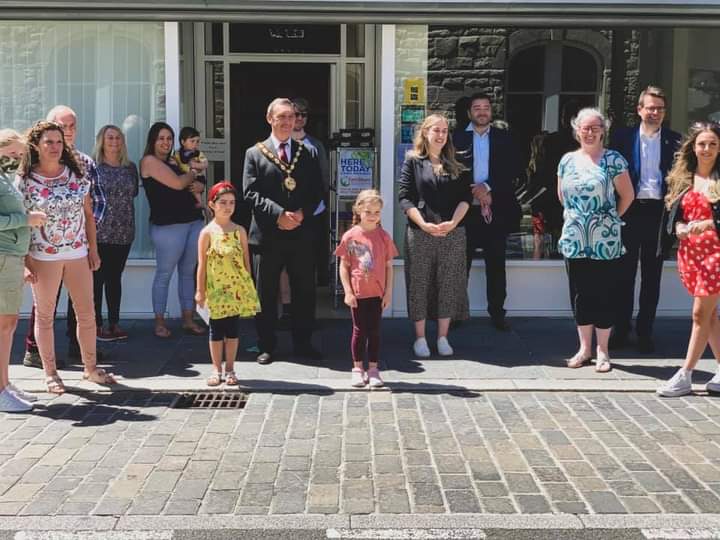 Huw J David (@huwjdavidcc) on Twitter photo 🙏 <a href="/johnspans/">John Spanswick</a> first ever visit as our new Mayor this week had to be to thank some of our brilliant local volunteers during #VolunteersWeek.
🌟 If you ever want a morale booster meet the fantastic young volunteers Joel and Teegan, part of the Bridge Mentoring Plus Scheme. 🙏 <a href="/johnspans/">John Spanswick</a> first ever visit as our new Mayor this week had to be to thank some of our brilliant local volunteers during #VolunteersWeek.
🌟 If you ever want a morale booster meet the fantastic young volunteers Joel and Teegan, part of the Bridge Mentoring Plus Scheme.