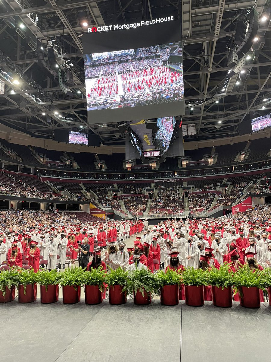 Great speeches today!! Congratulations <a href="/MentorHigh/">Mentor High School</a> Class of 2021!!!
