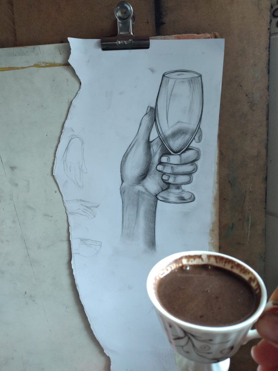 Artık olan oldu bize 
Gelsende bir gelmesende 
#pazar